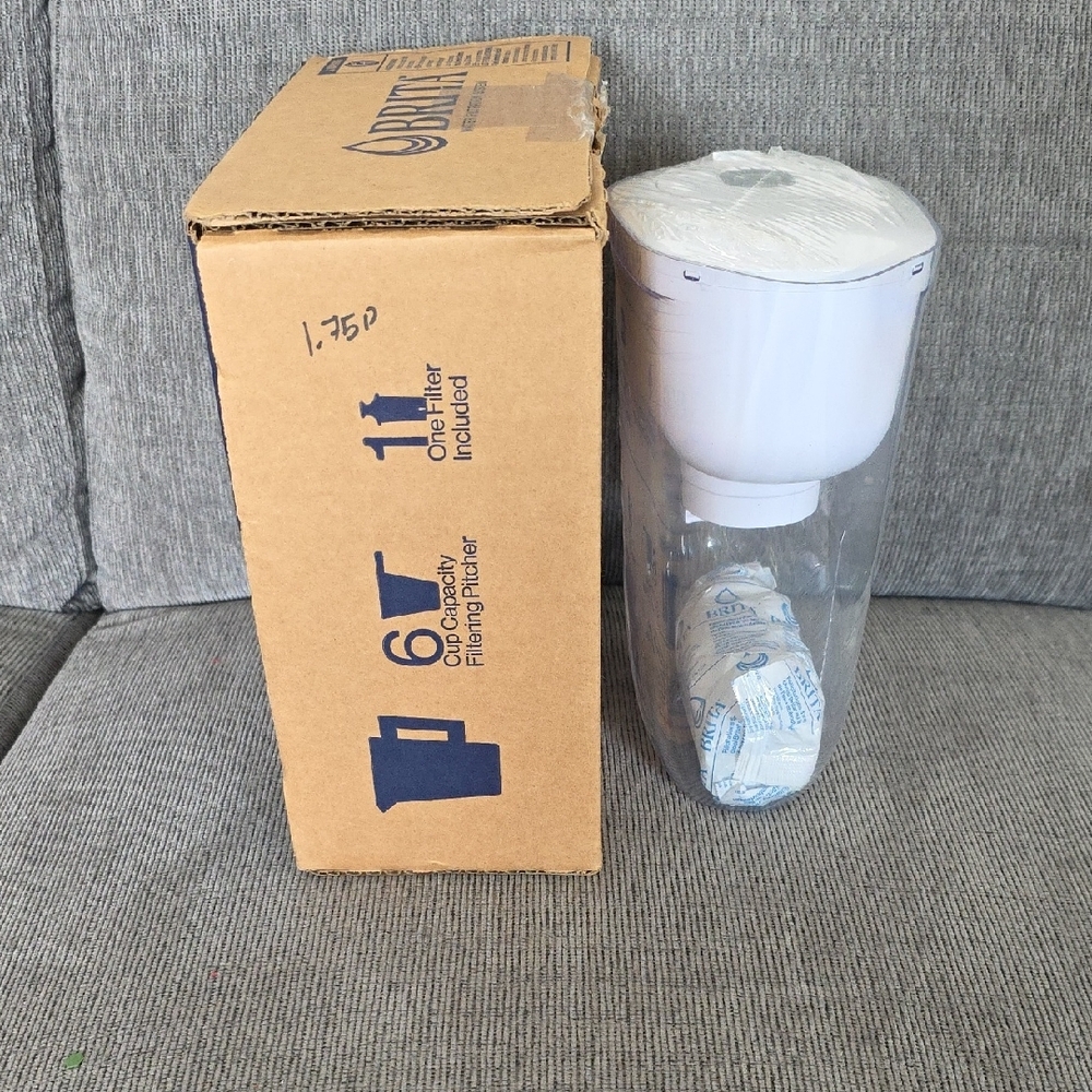Brita Clear and White Water Filter Pitcher, New In Box - Picture 5 of 10
